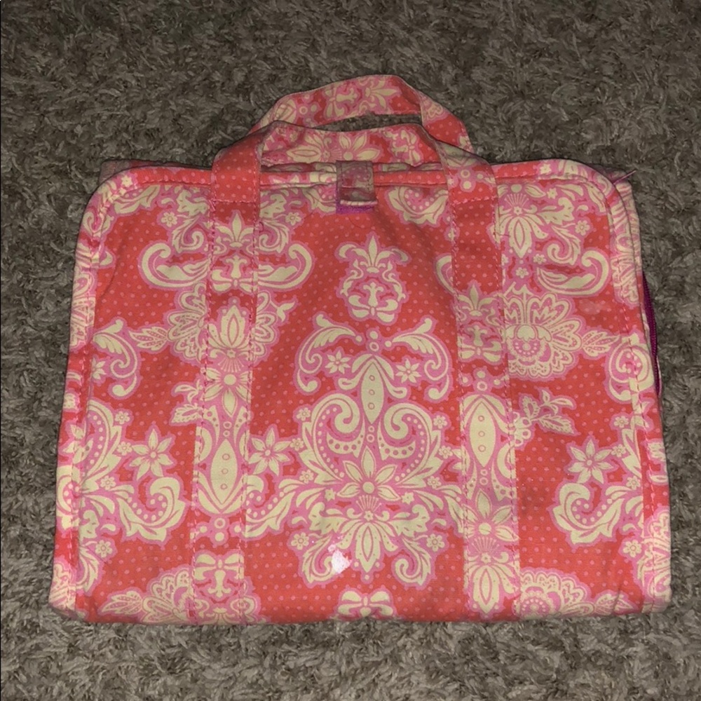 Hanging organizer